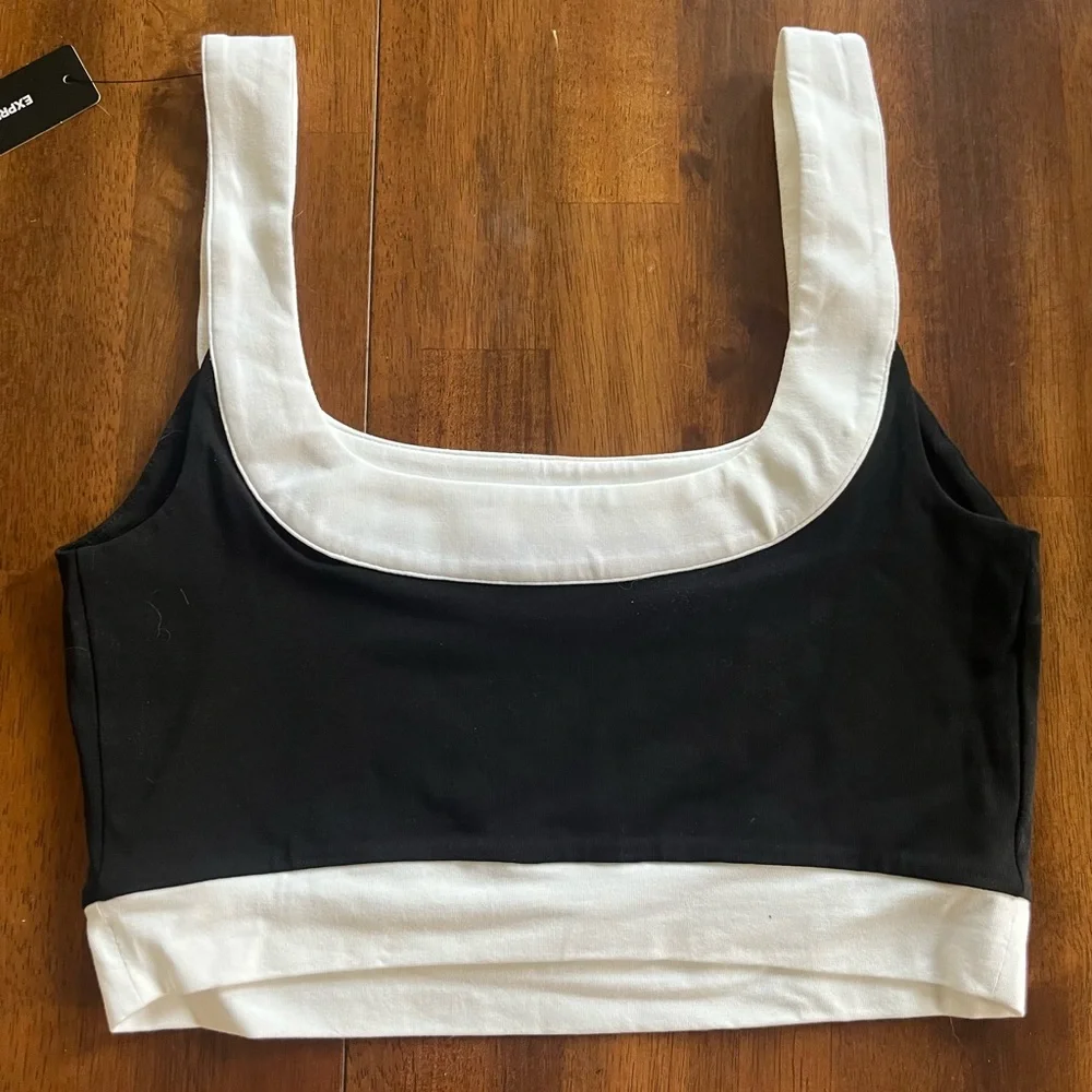 NWT Express Black and White Cropped Tank Top M - Picture 2 of 3